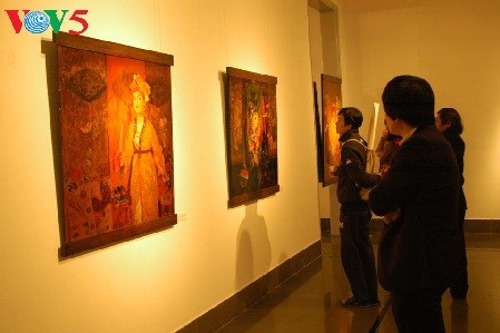 Lacquer paintings feature Mother Goddess Worshipping belief - ảnh 1